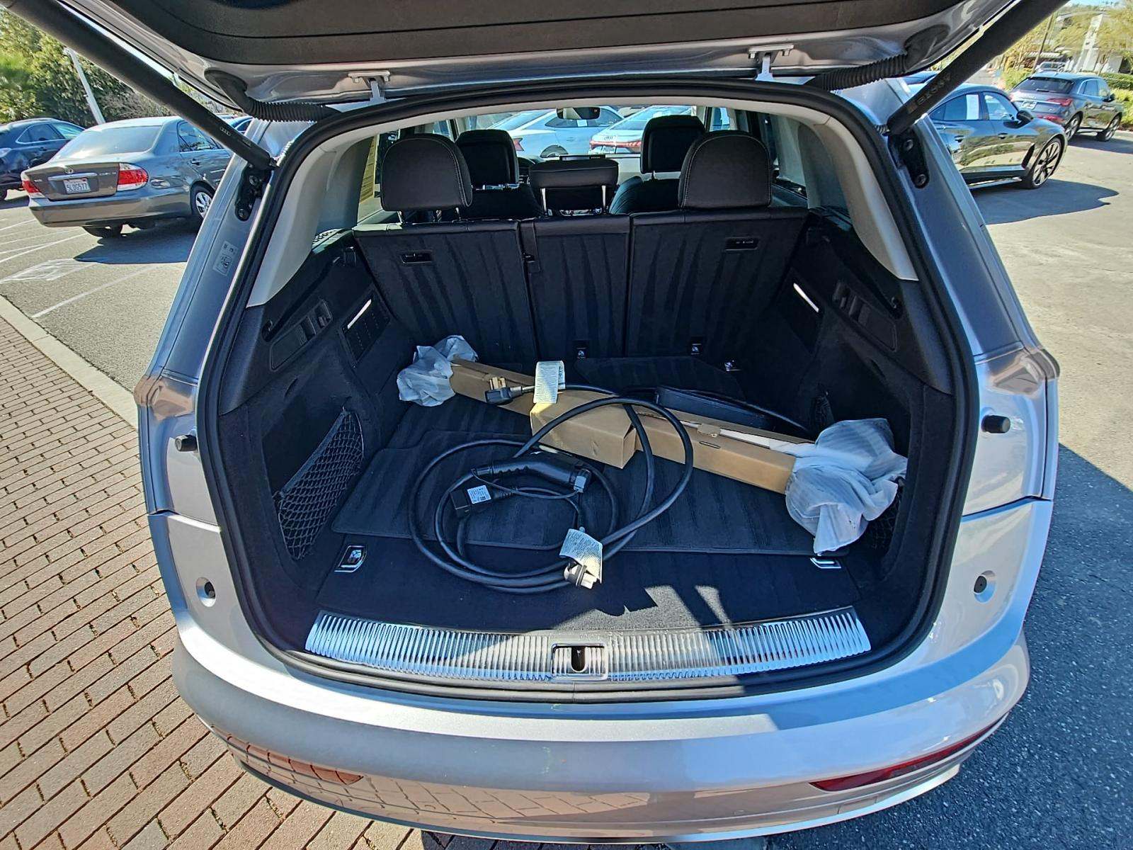 2023 Audi Q5 e Plug-In Hybrid S line Premium AWD