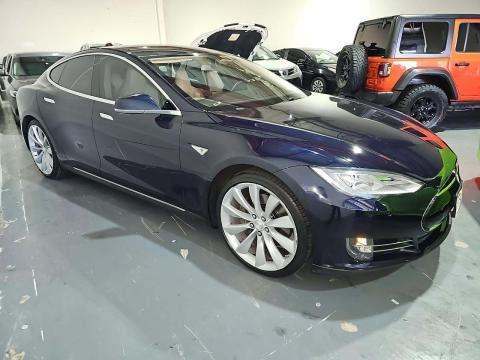 2014 Tesla Model S 85 RWD