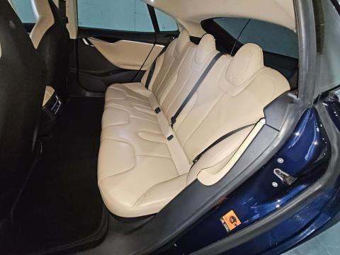 2014 Tesla Model S 85 RWD