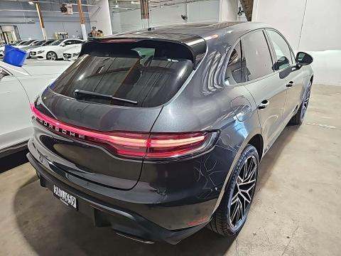 2022 Porsche Macan Base AWD