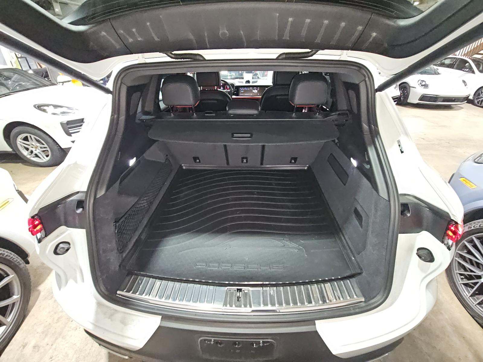 2024 Porsche Cayenne Base AWD