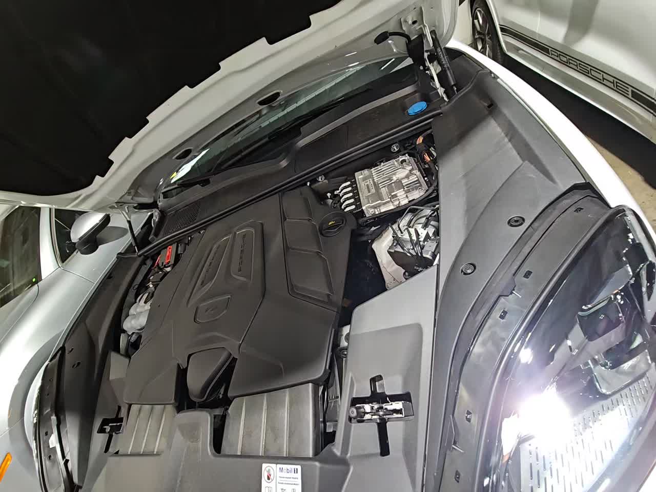 2024 Porsche Cayenne Base AWD