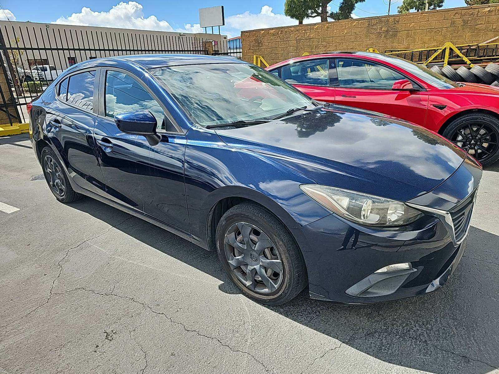 2015 MAZDA MAZDA3 i Sport FWD