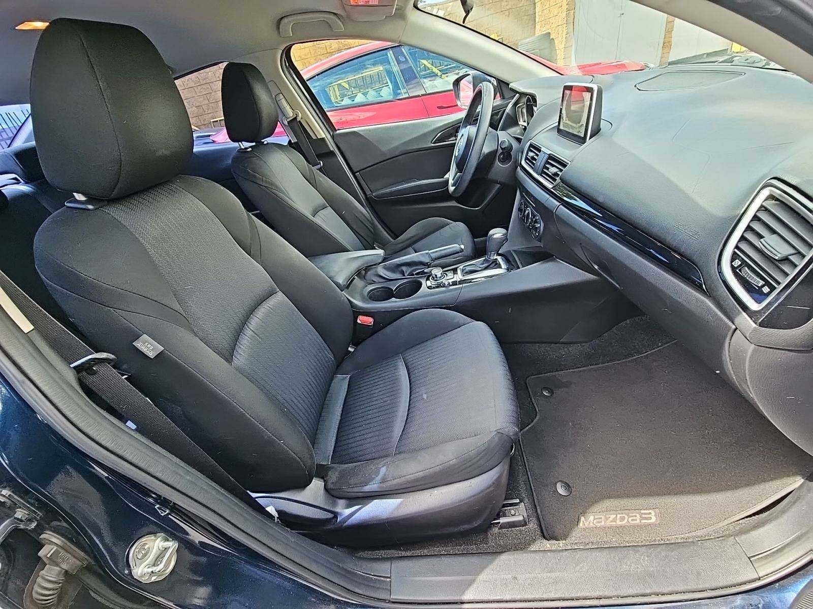 2015 MAZDA MAZDA3 i Sport FWD