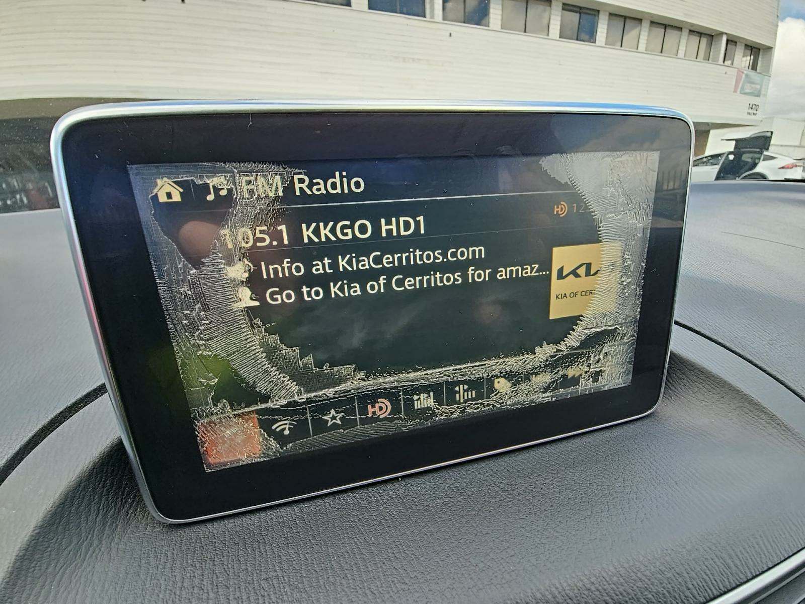 2015 MAZDA MAZDA3 i Sport FWD