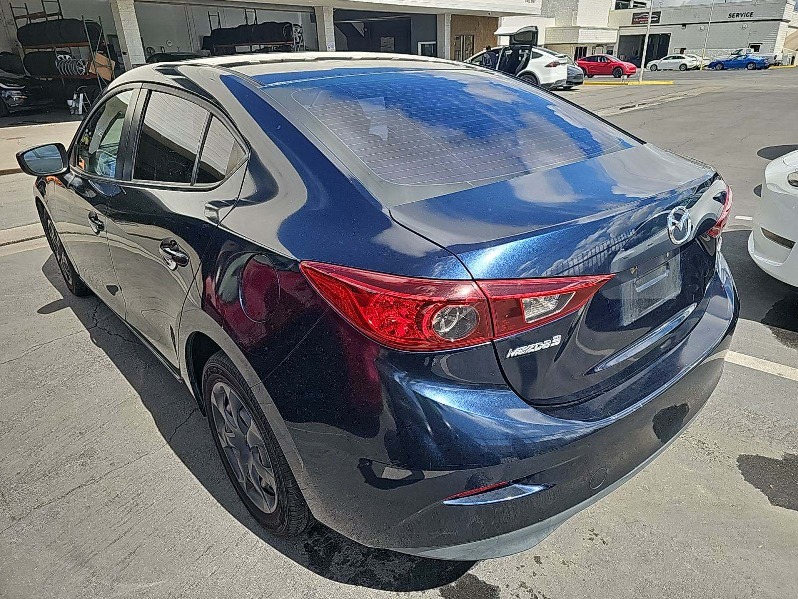 2015 MAZDA MAZDA3 i Sport FWD