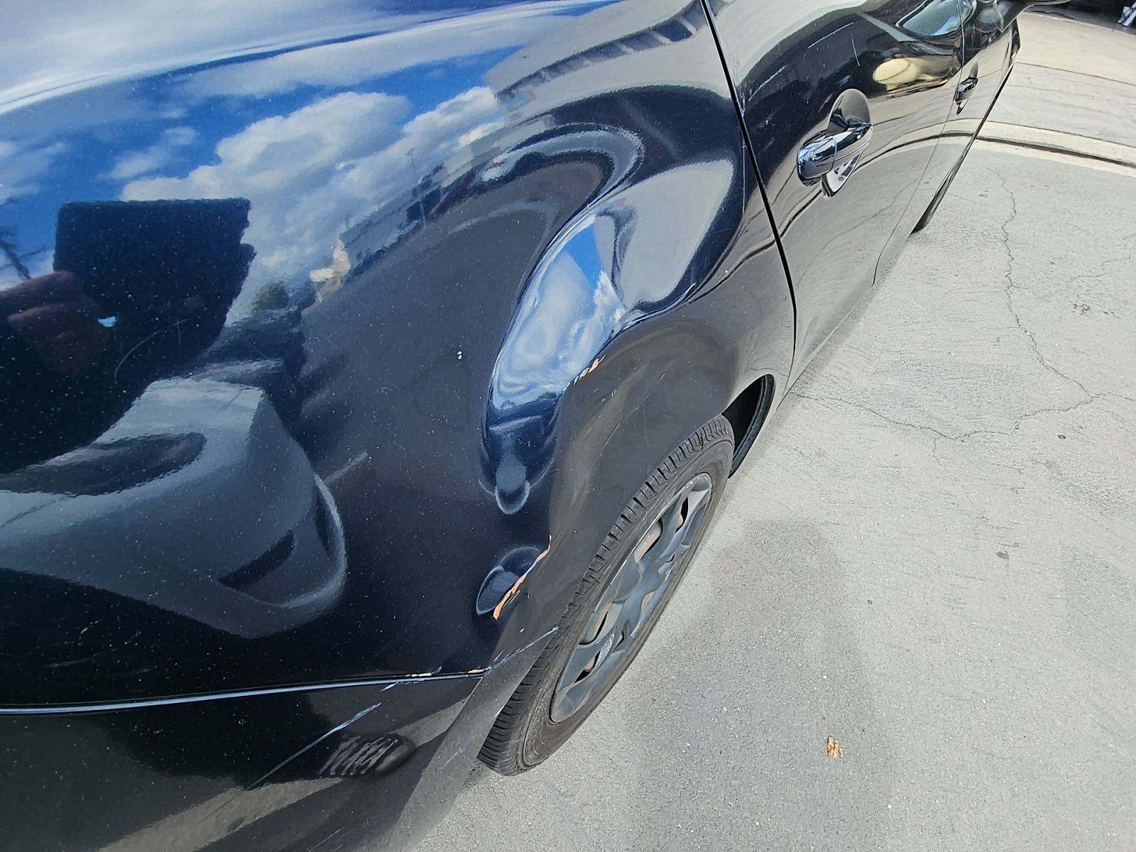 2015 MAZDA MAZDA3 i Sport FWD