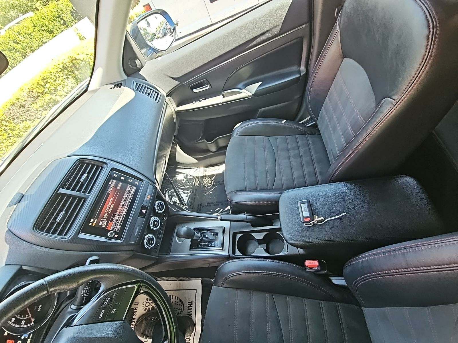 2018 Mitsubishi Outlander Sport SE FWD