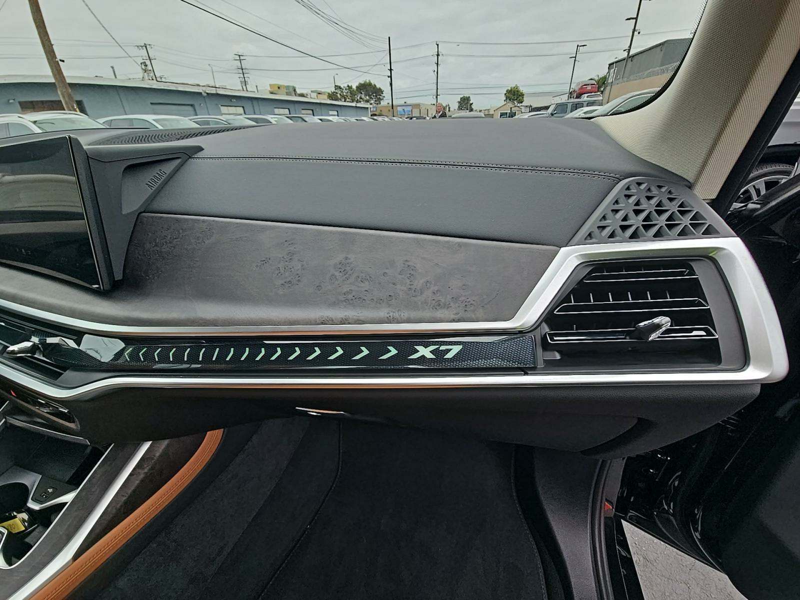 2025 BMW X7 xDrive40i AWD