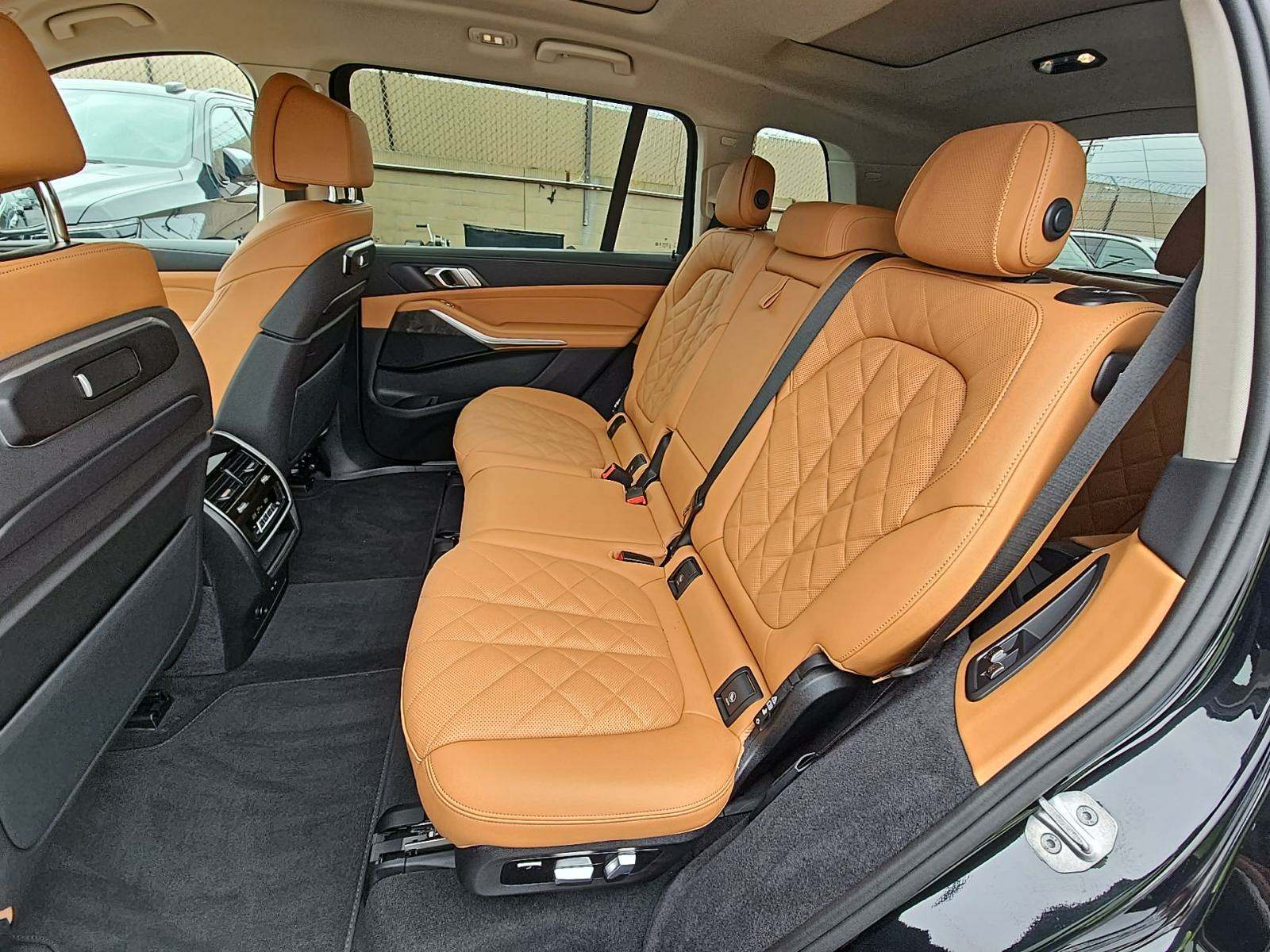 2025 BMW X7 xDrive40i AWD