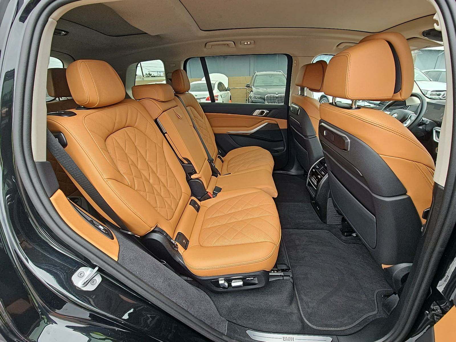 2025 BMW X7 xDrive40i AWD