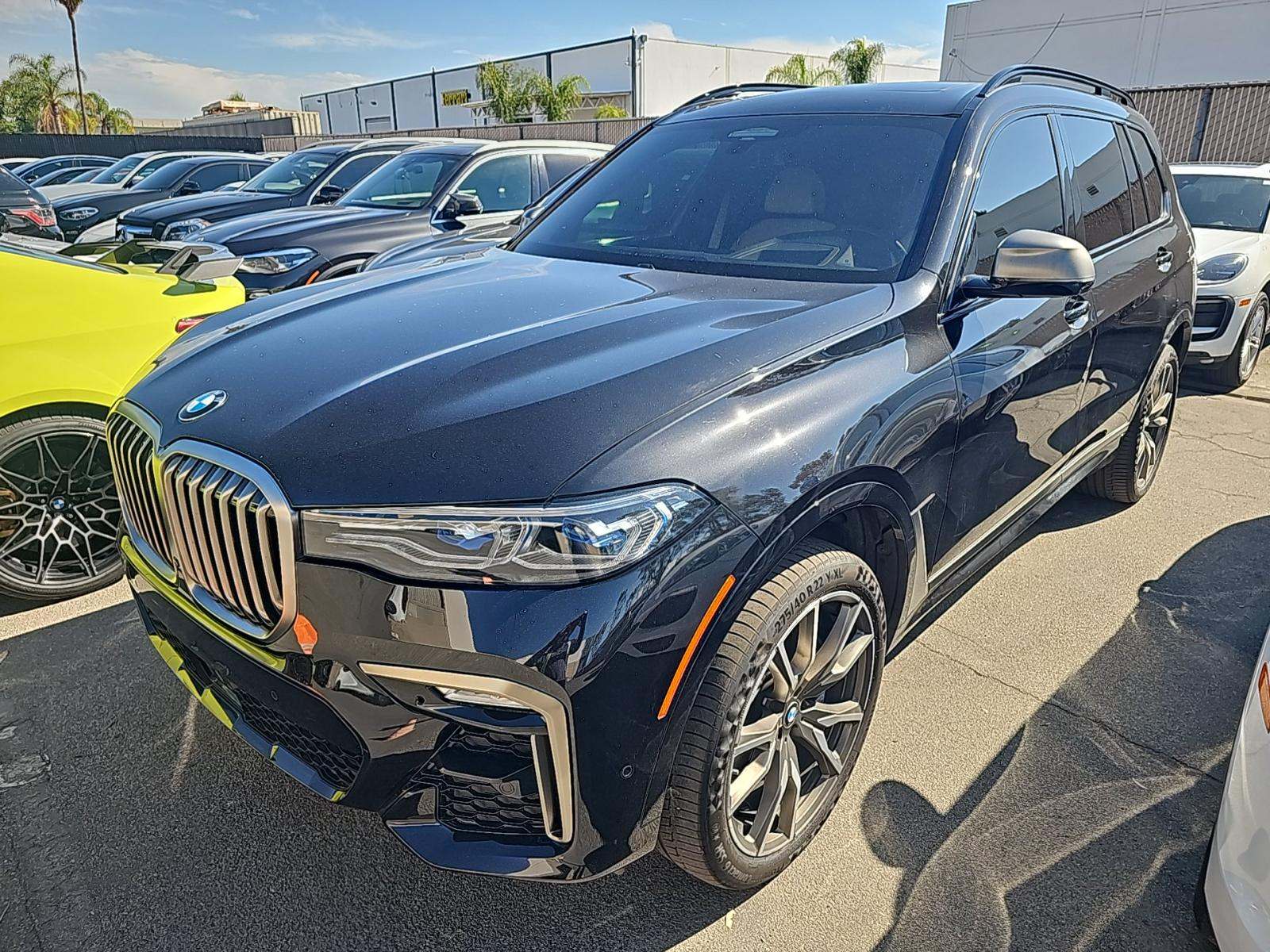 2022 BMW X7 M50i AWD