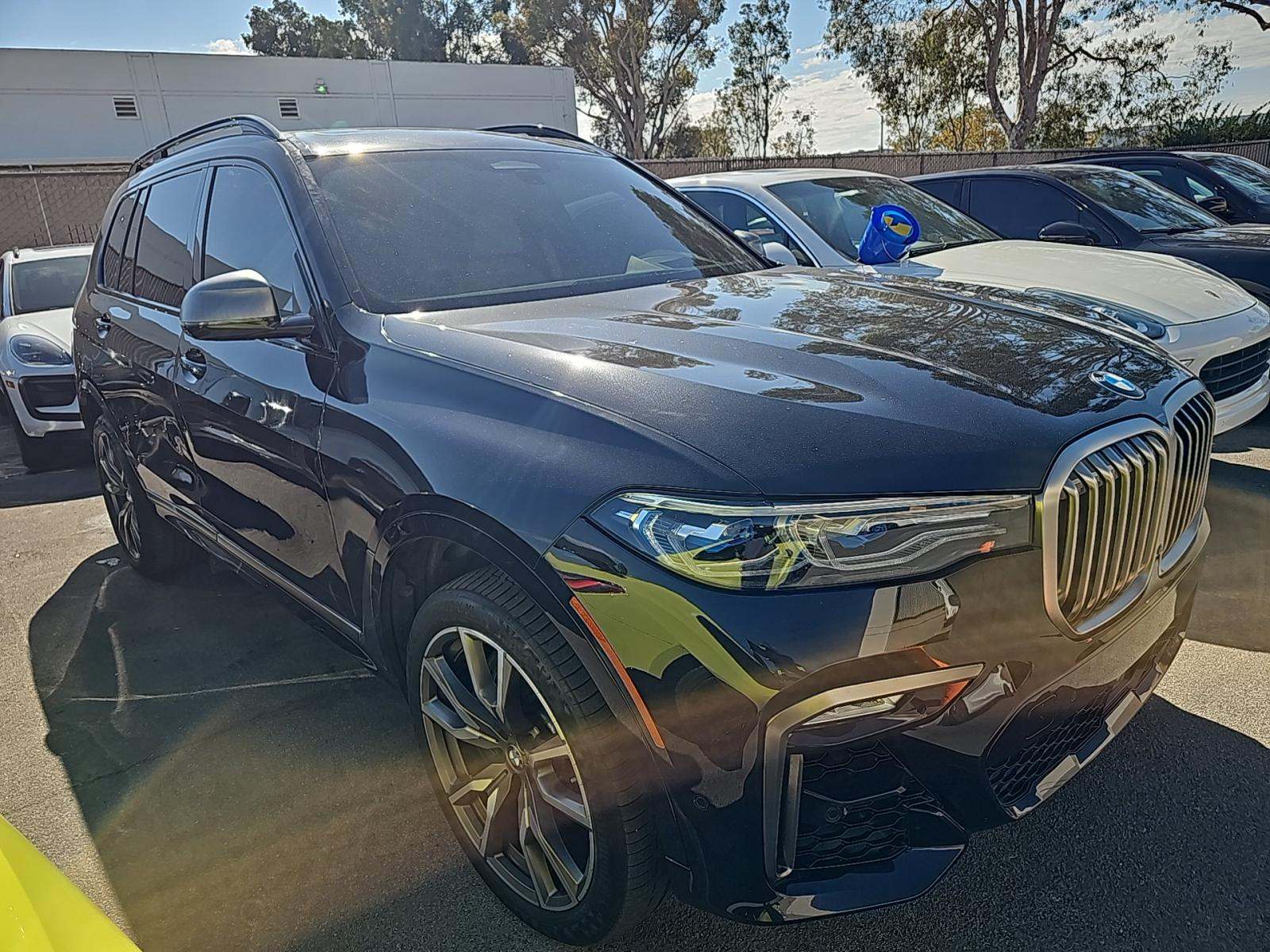 2022 BMW X7 M50i AWD