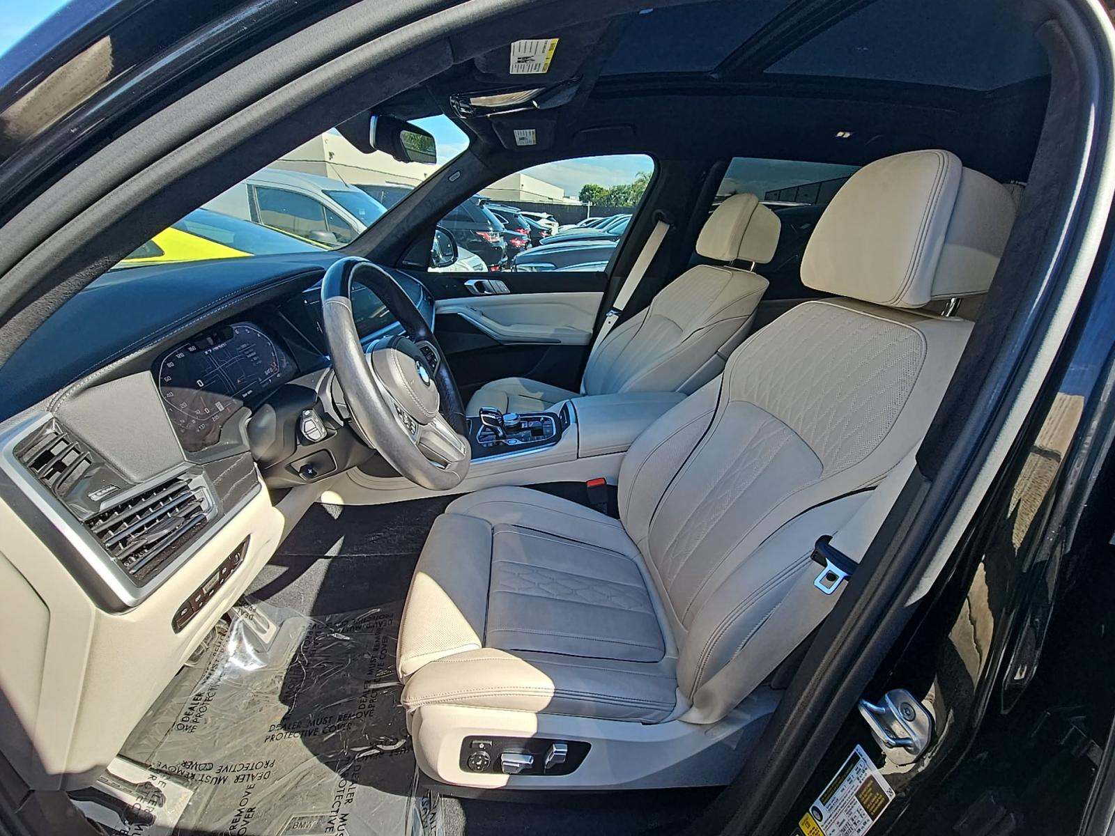 2022 BMW X7 M50i AWD