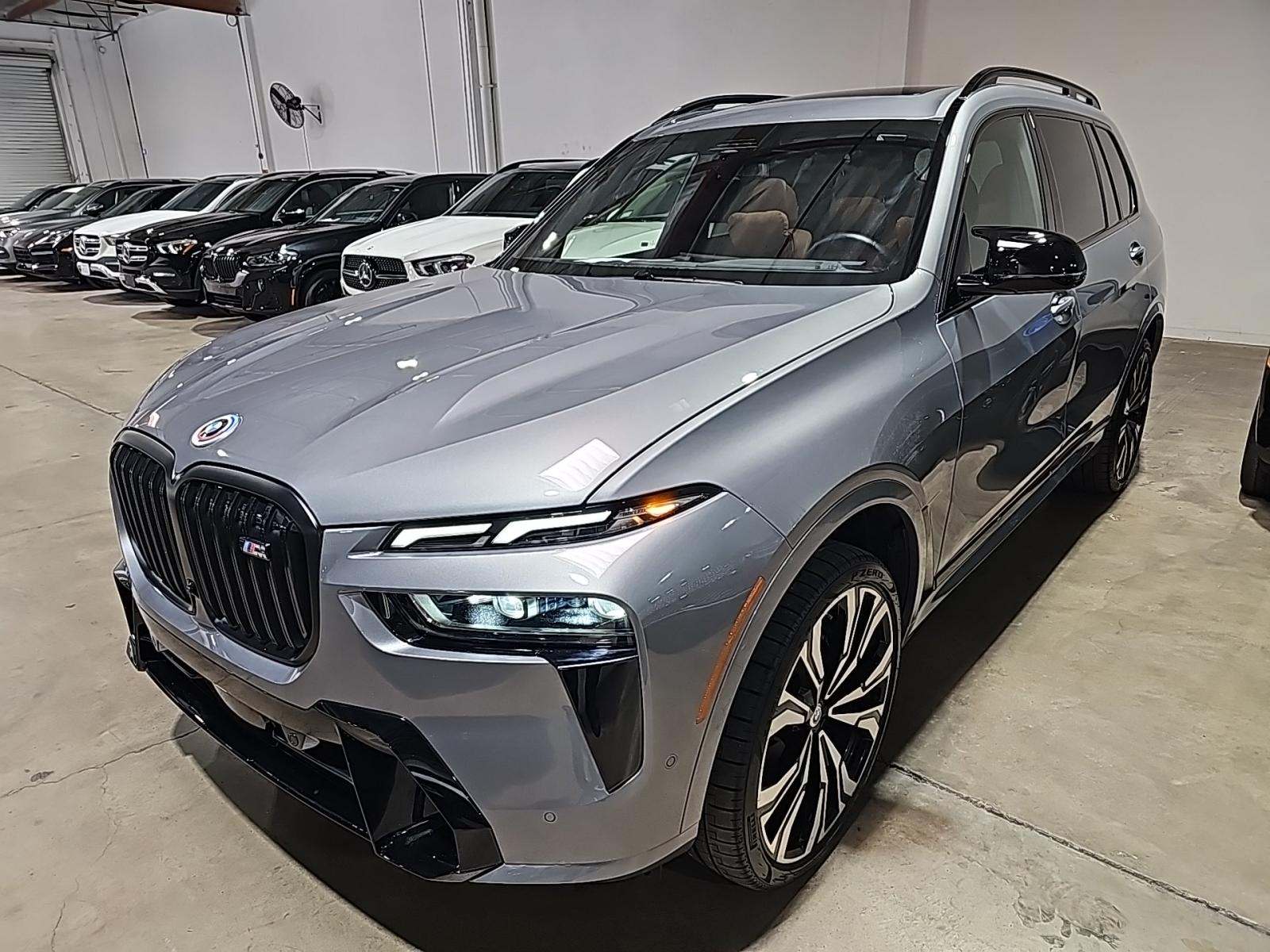 2023 BMW X7 M60i AWD