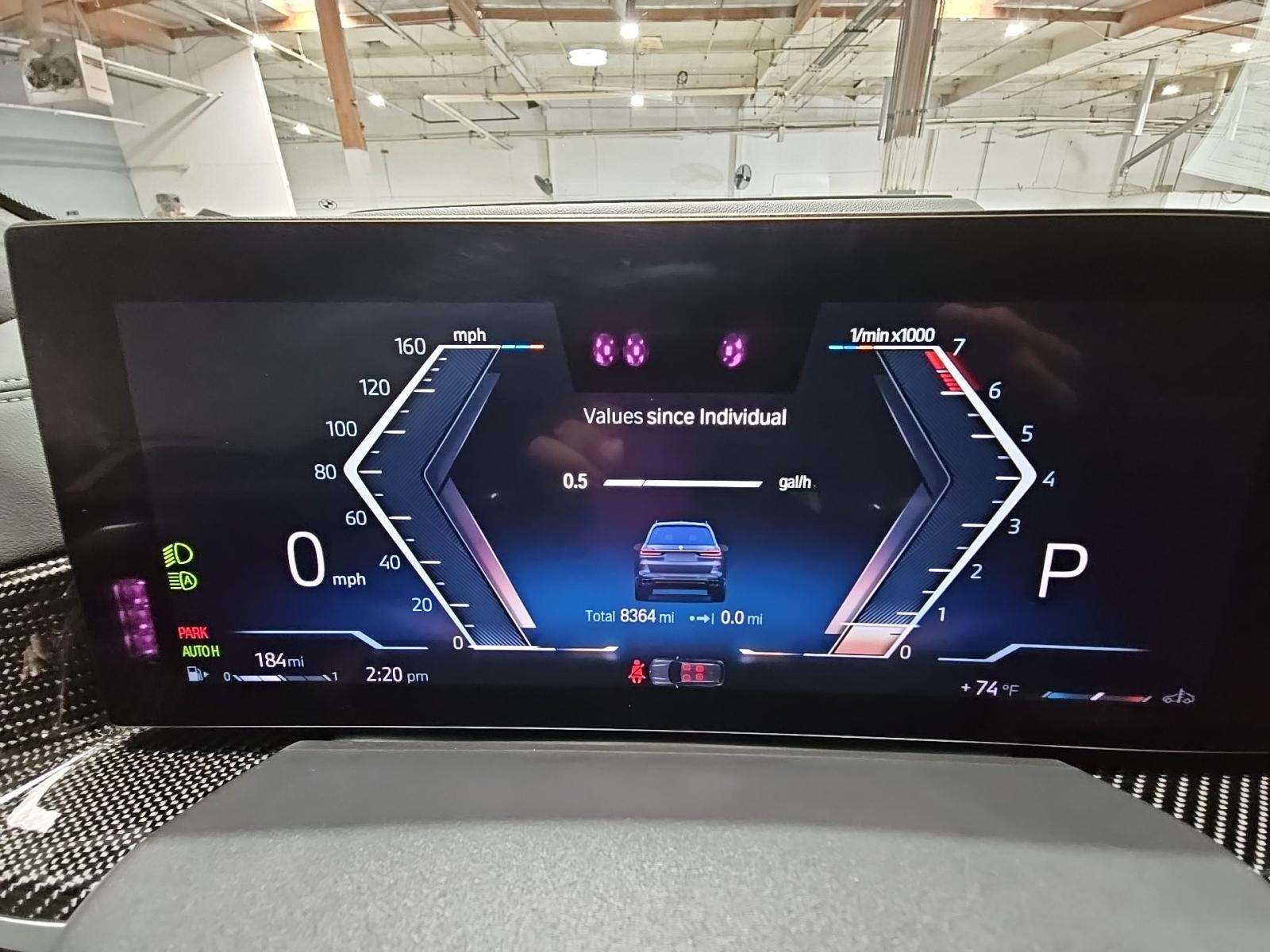 2023 BMW X7 M60i AWD