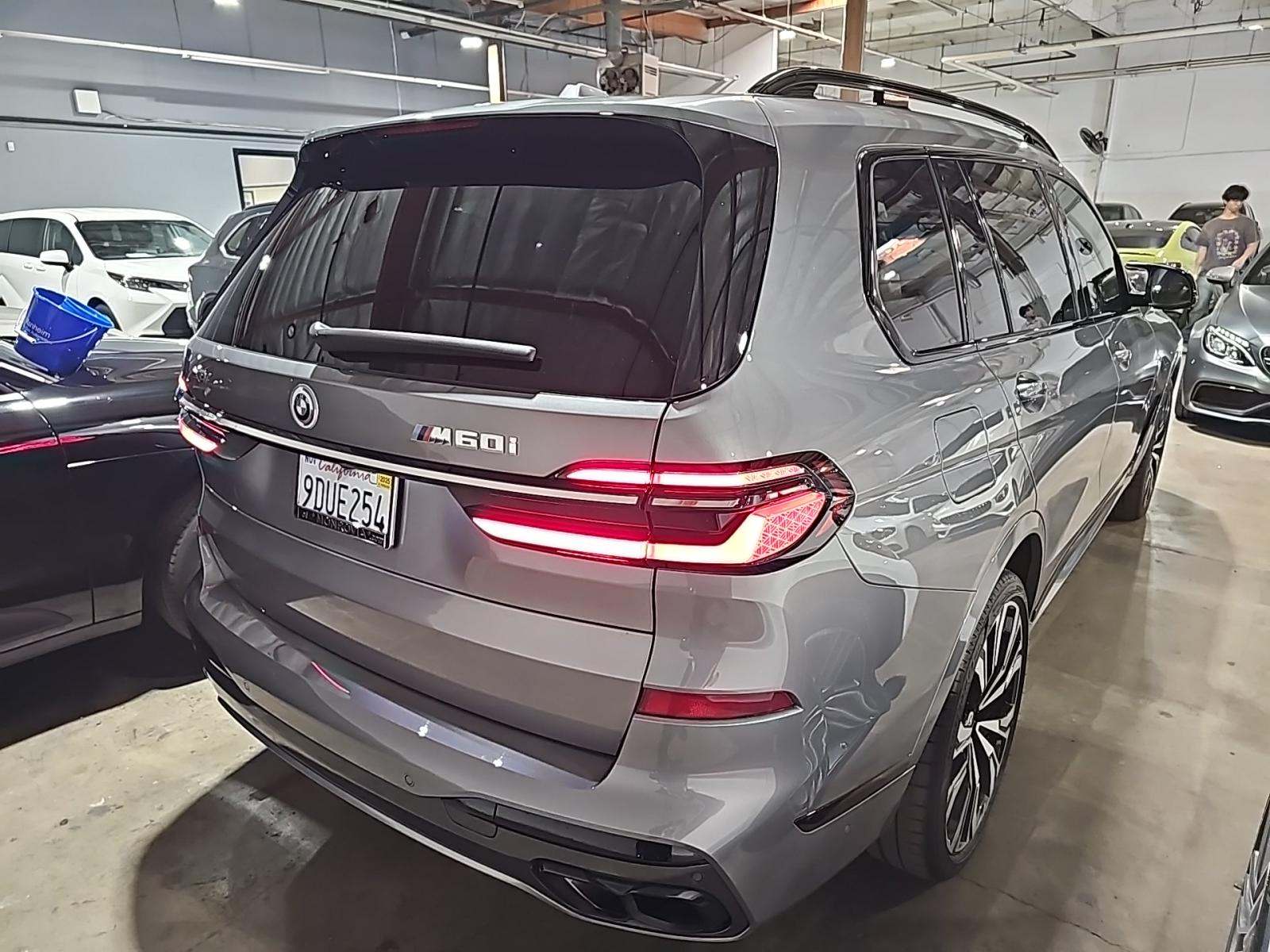 2023 BMW X7 M60i AWD