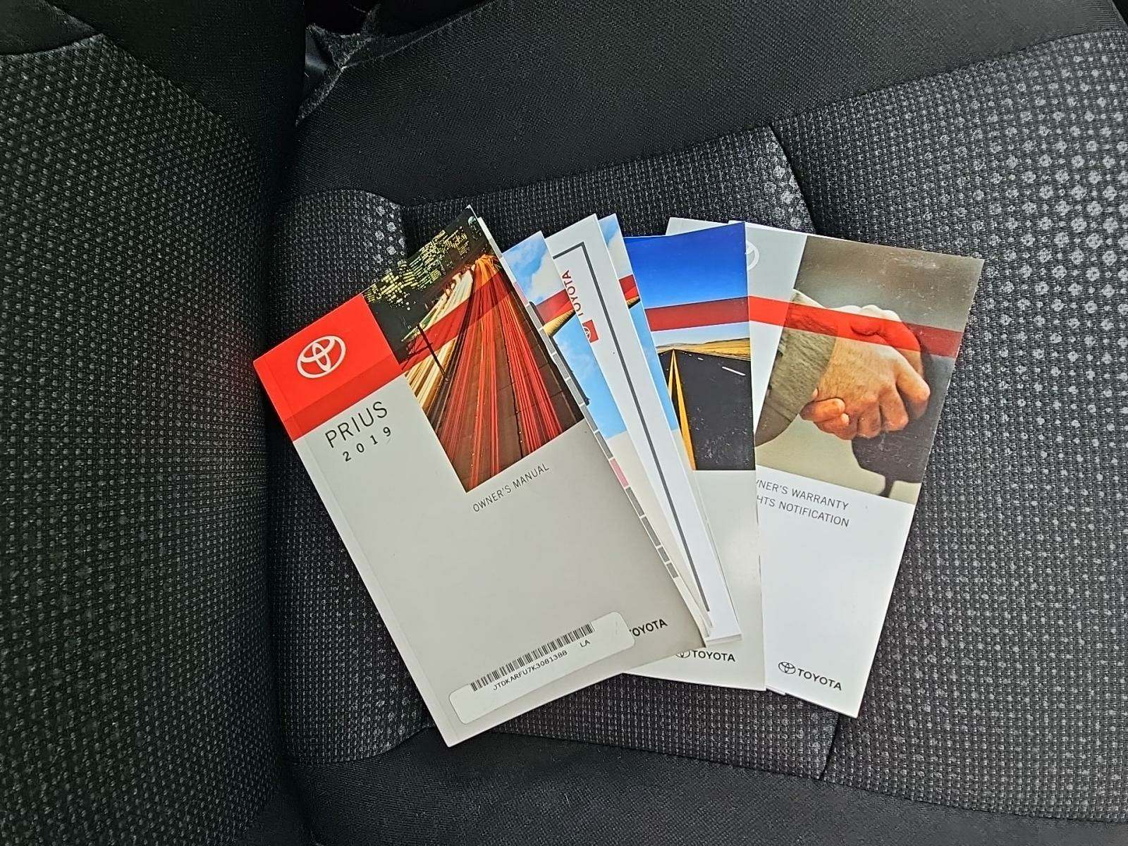 2019 Toyota Prius LE FWD