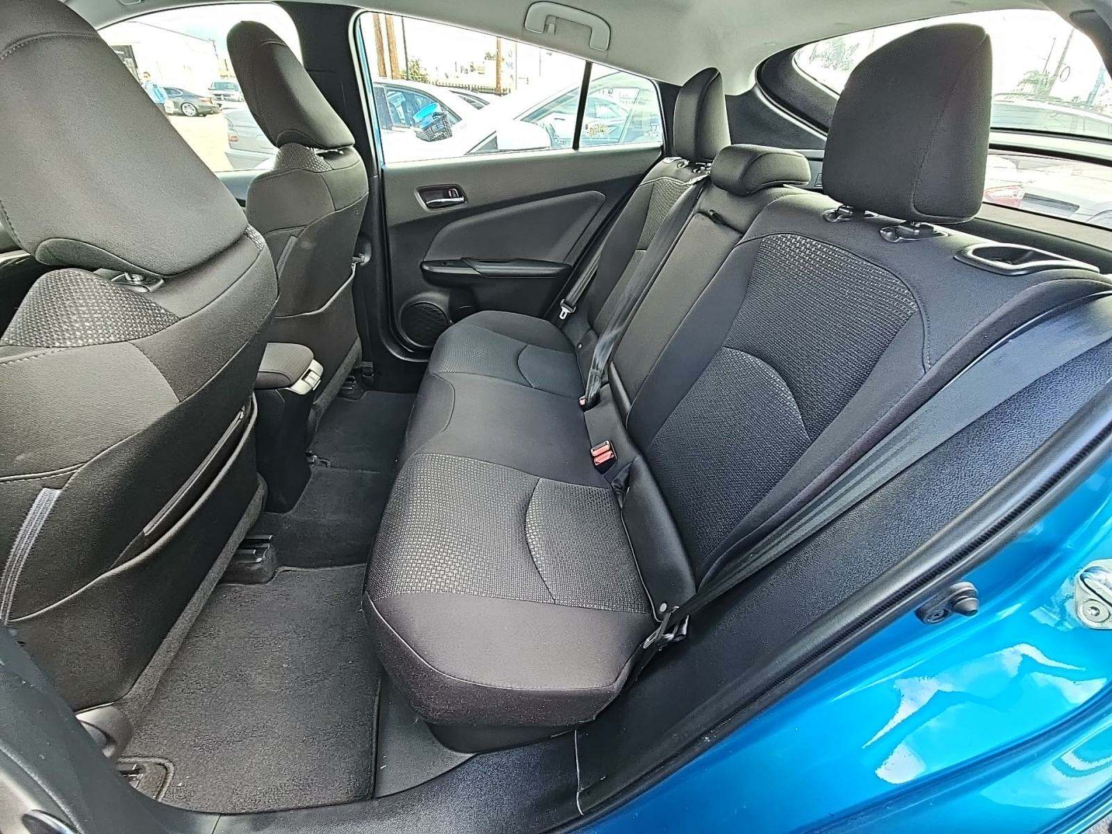 2019 Toyota Prius LE FWD