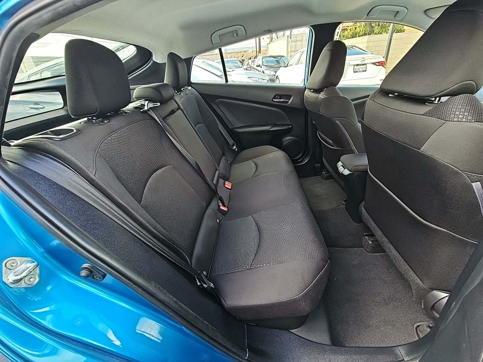 2019 Toyota Prius LE FWD