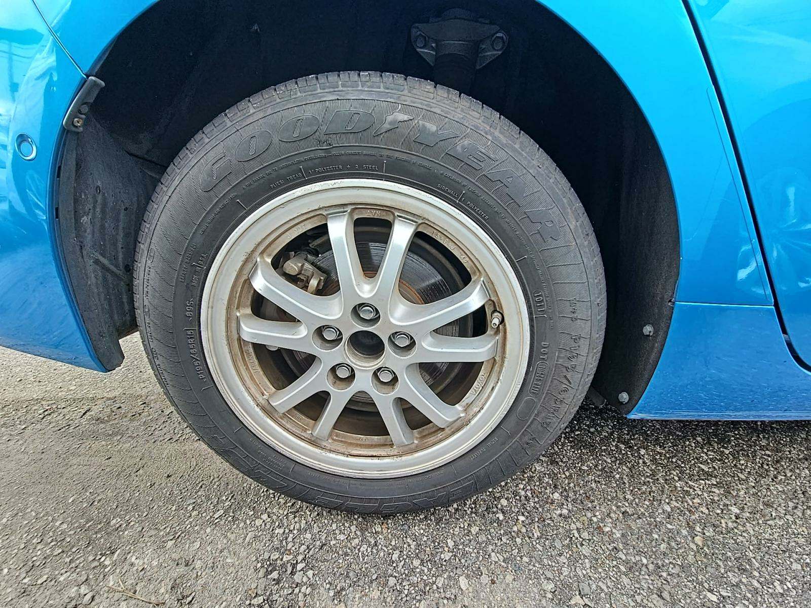 2019 Toyota Prius LE FWD