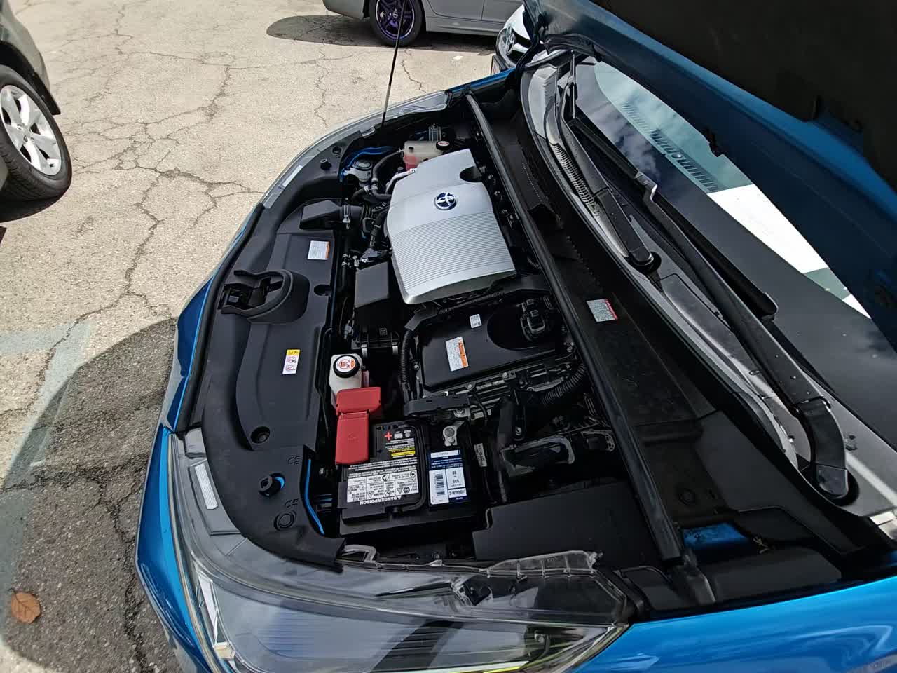 2019 Toyota Prius LE FWD