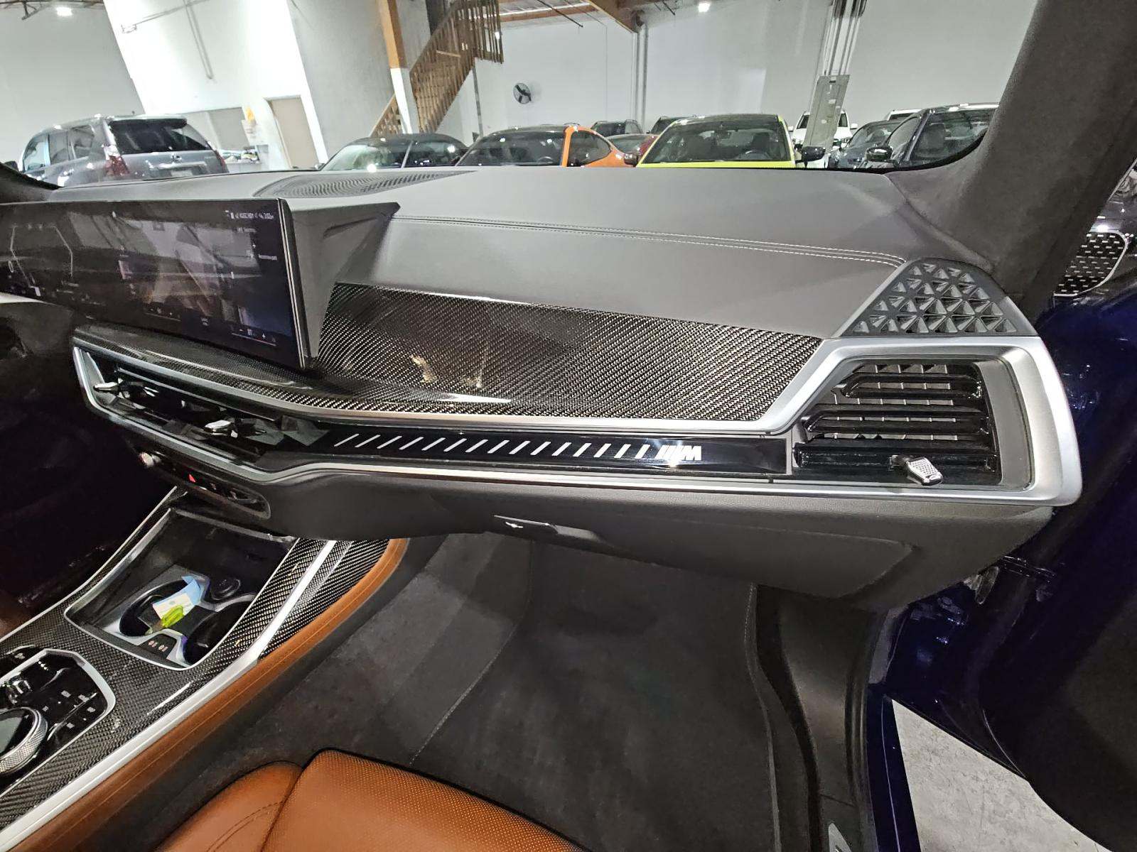 2023 BMW X7 M60i AWD