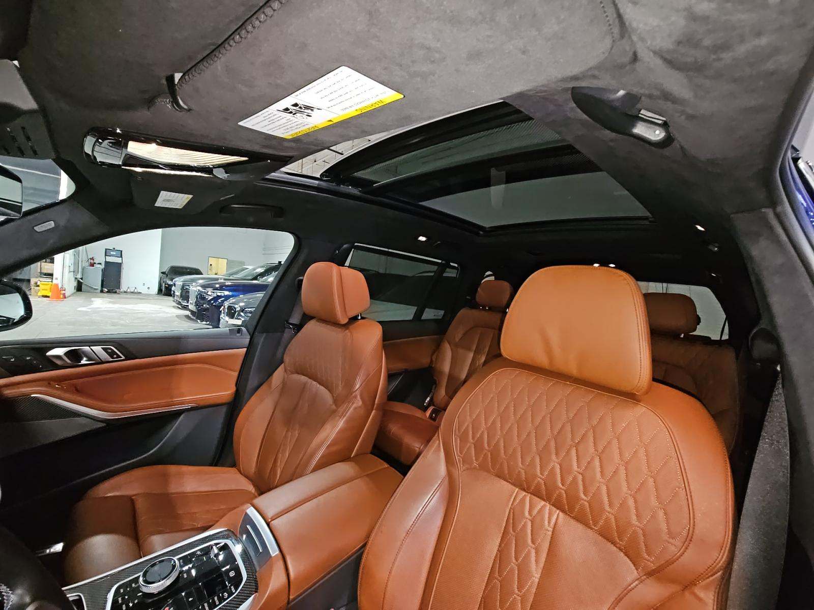 2023 BMW X7 M60i AWD