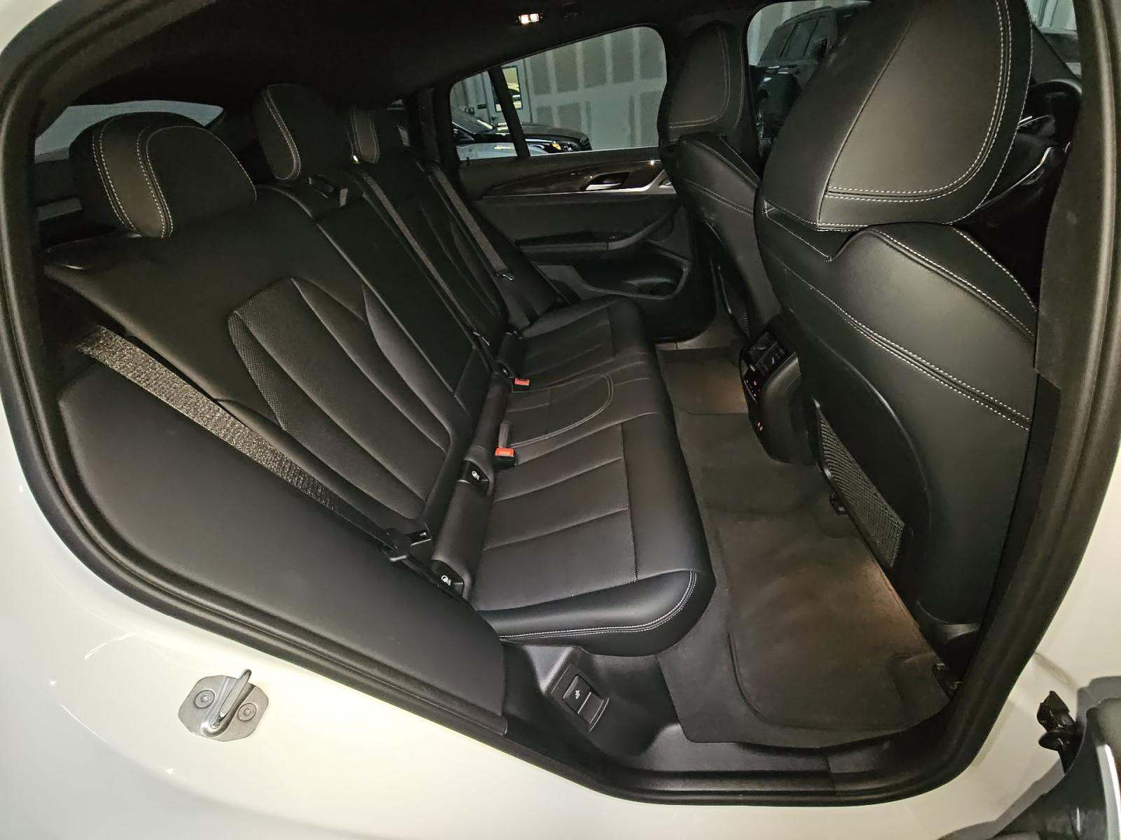 2023 BMW X4 xDrive30i AWD