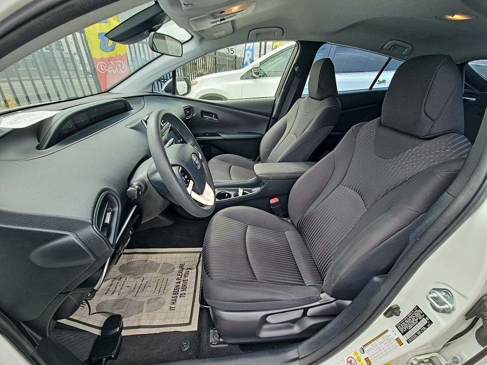 2017 Toyota Prius Two FWD