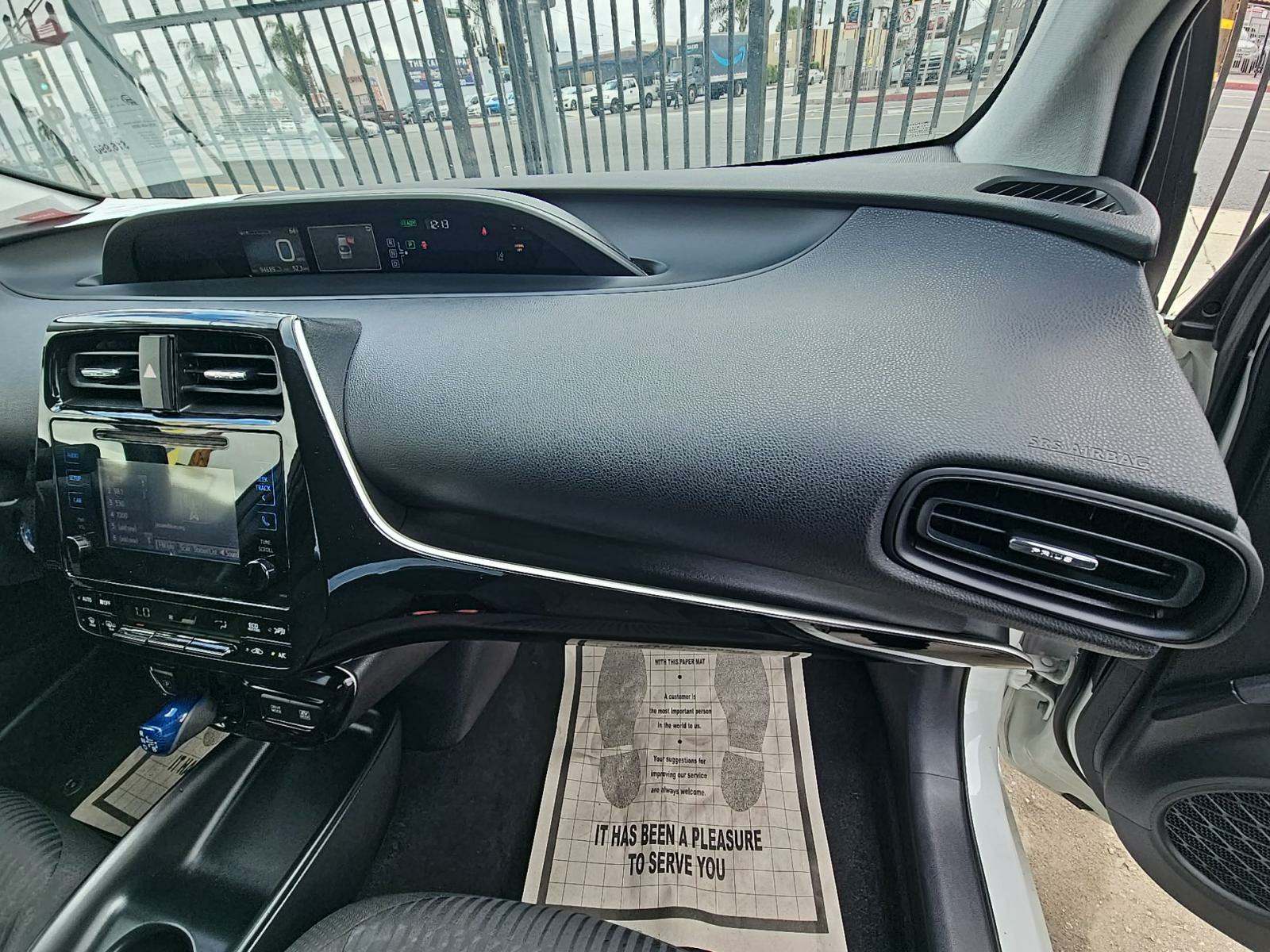 2017 Toyota Prius Two FWD