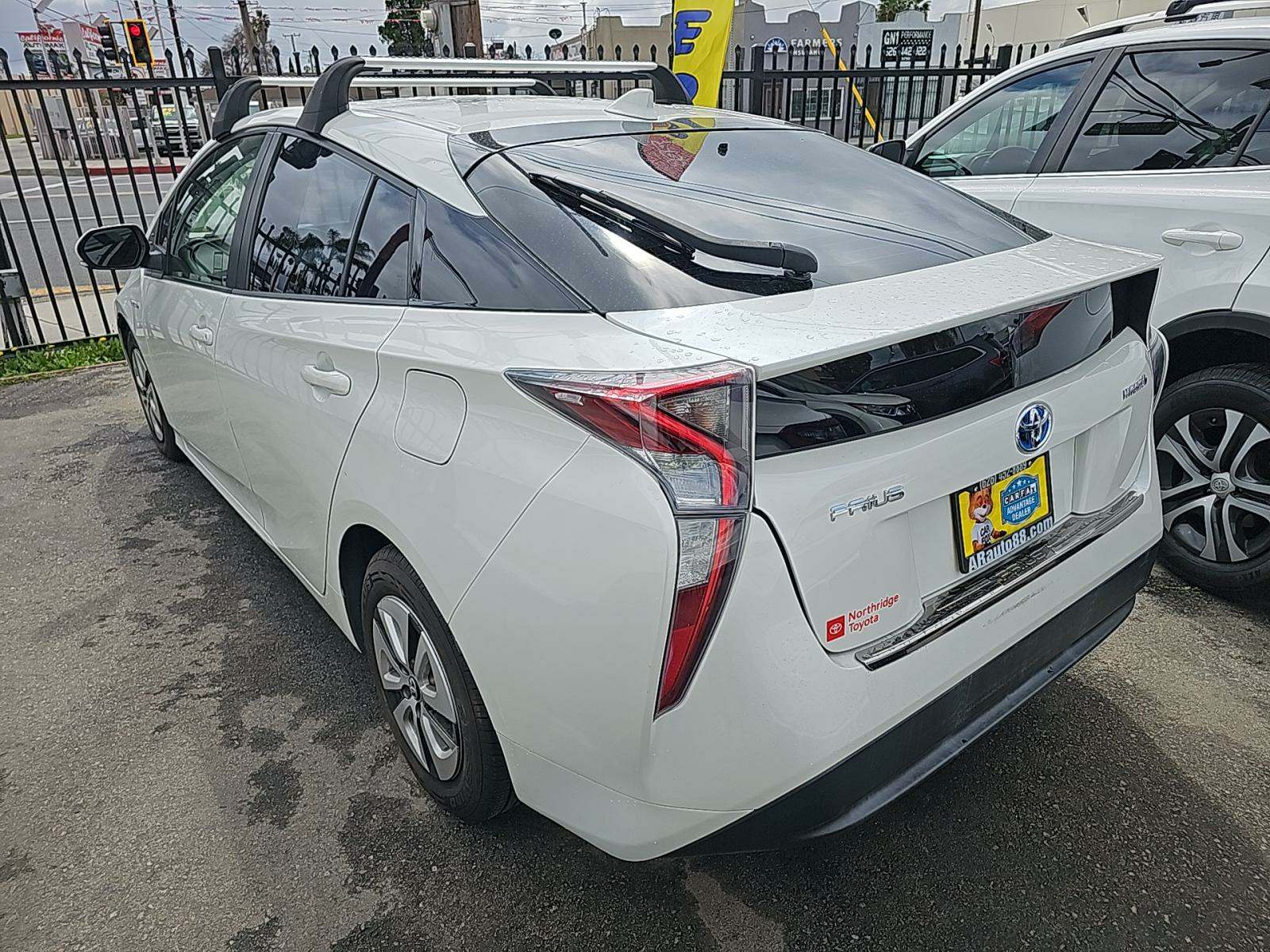 2017 Toyota Prius Two FWD