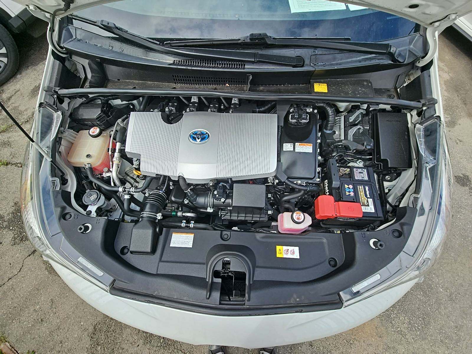 2017 Toyota Prius Two FWD