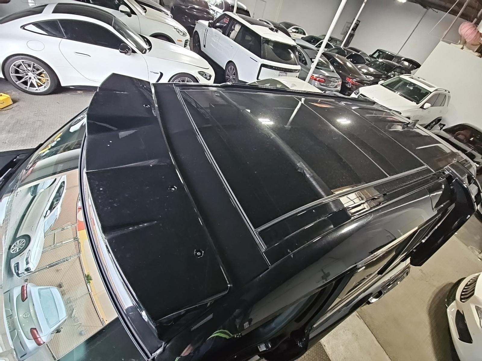 2022 Land Rover Defender 110 X-Dynamic HSE AWD