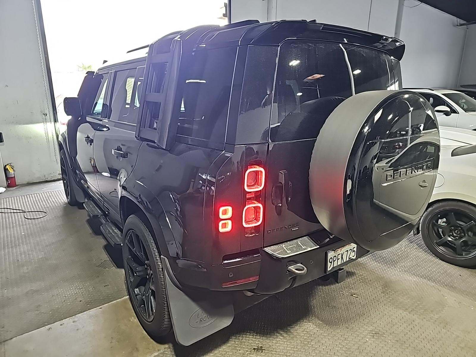 2022 Land Rover Defender 110 X-Dynamic HSE AWD