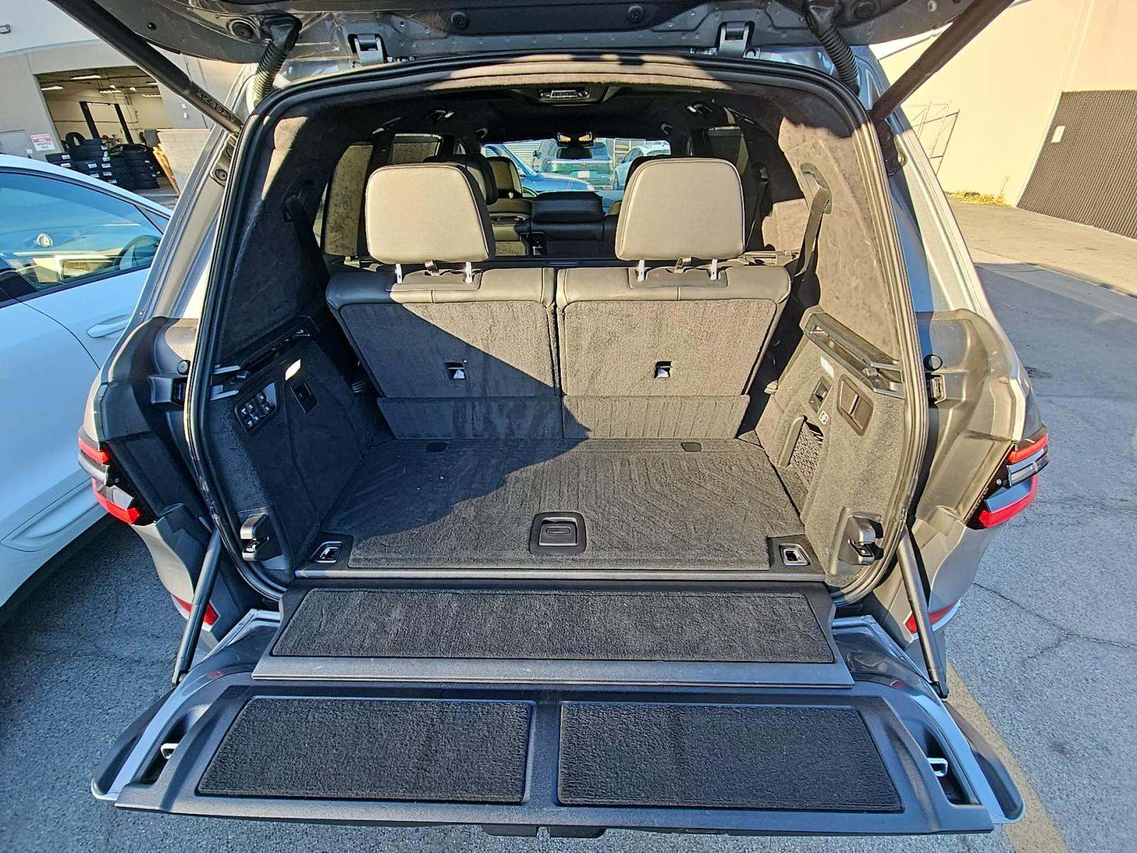 2023 BMW X7 xDrive40i AWD