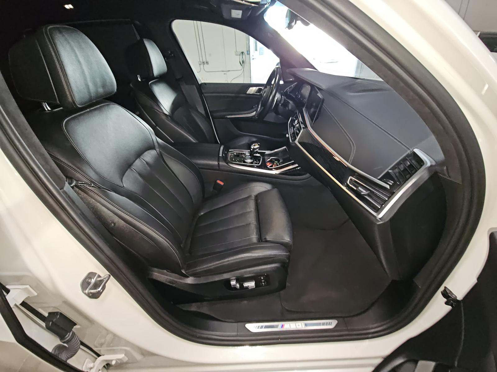 2022 BMW X7 M50i AWD