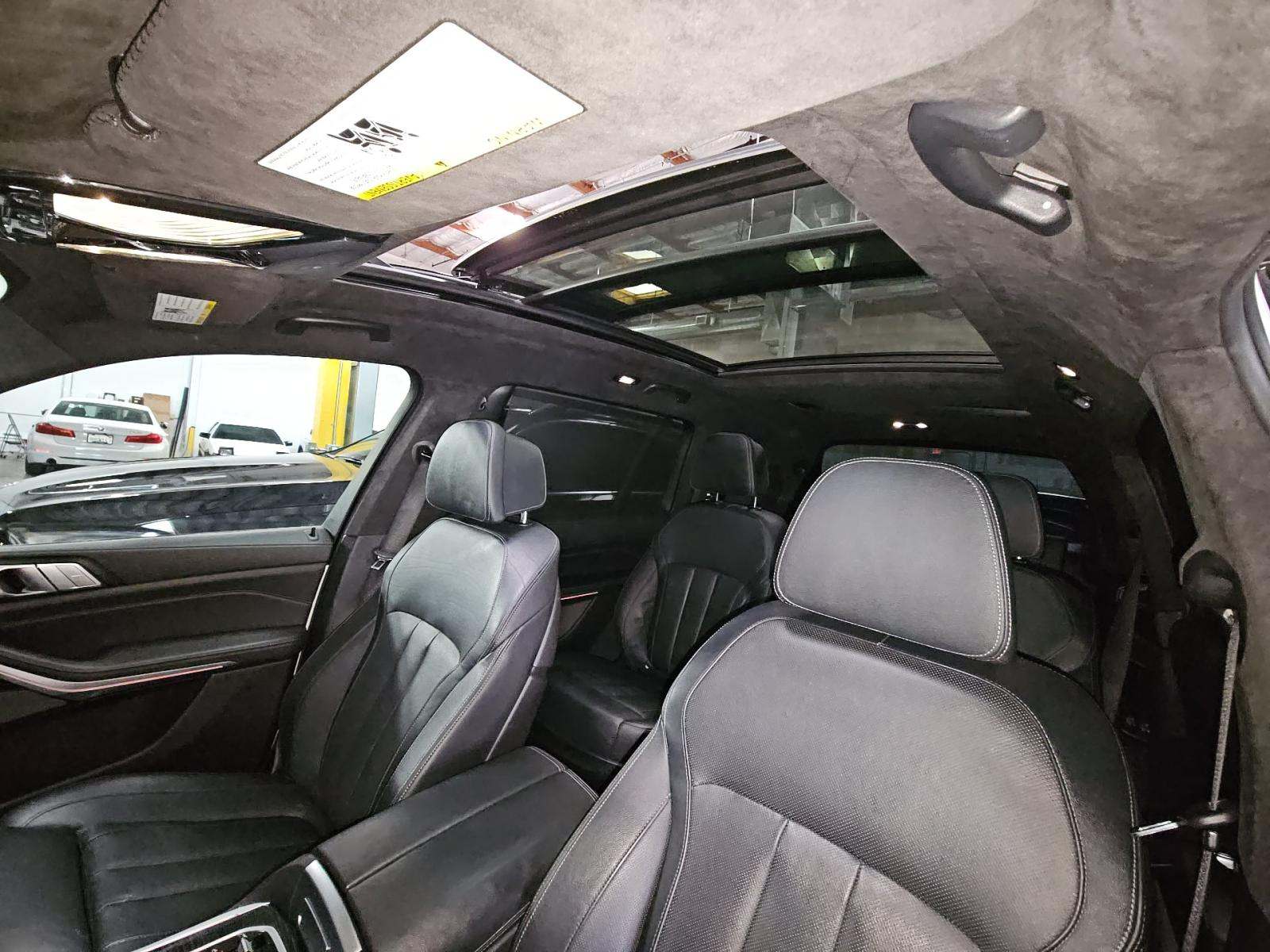 2022 BMW X7 M50i AWD