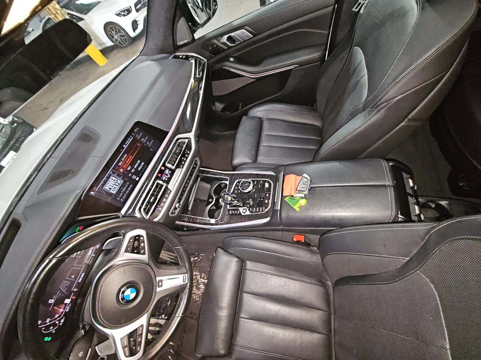 2022 BMW X7 M50i AWD