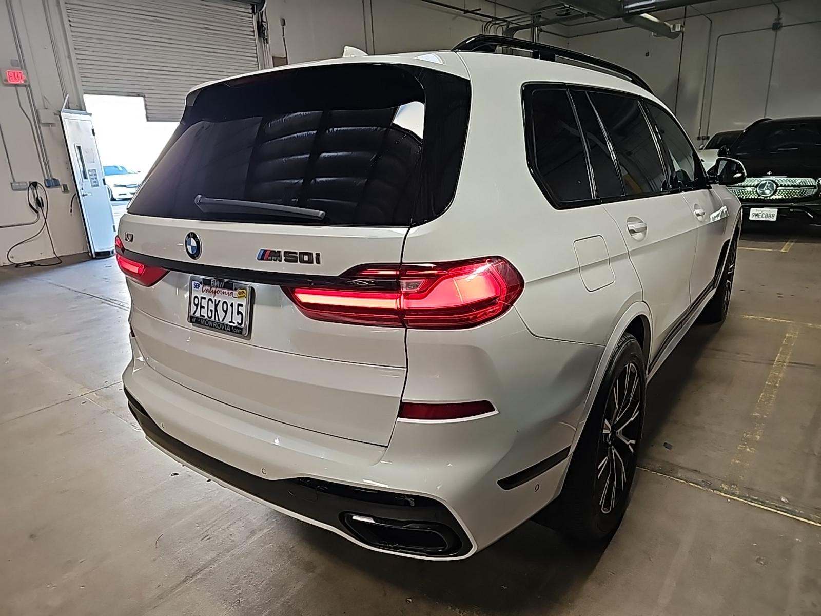 2022 BMW X7 M50i AWD
