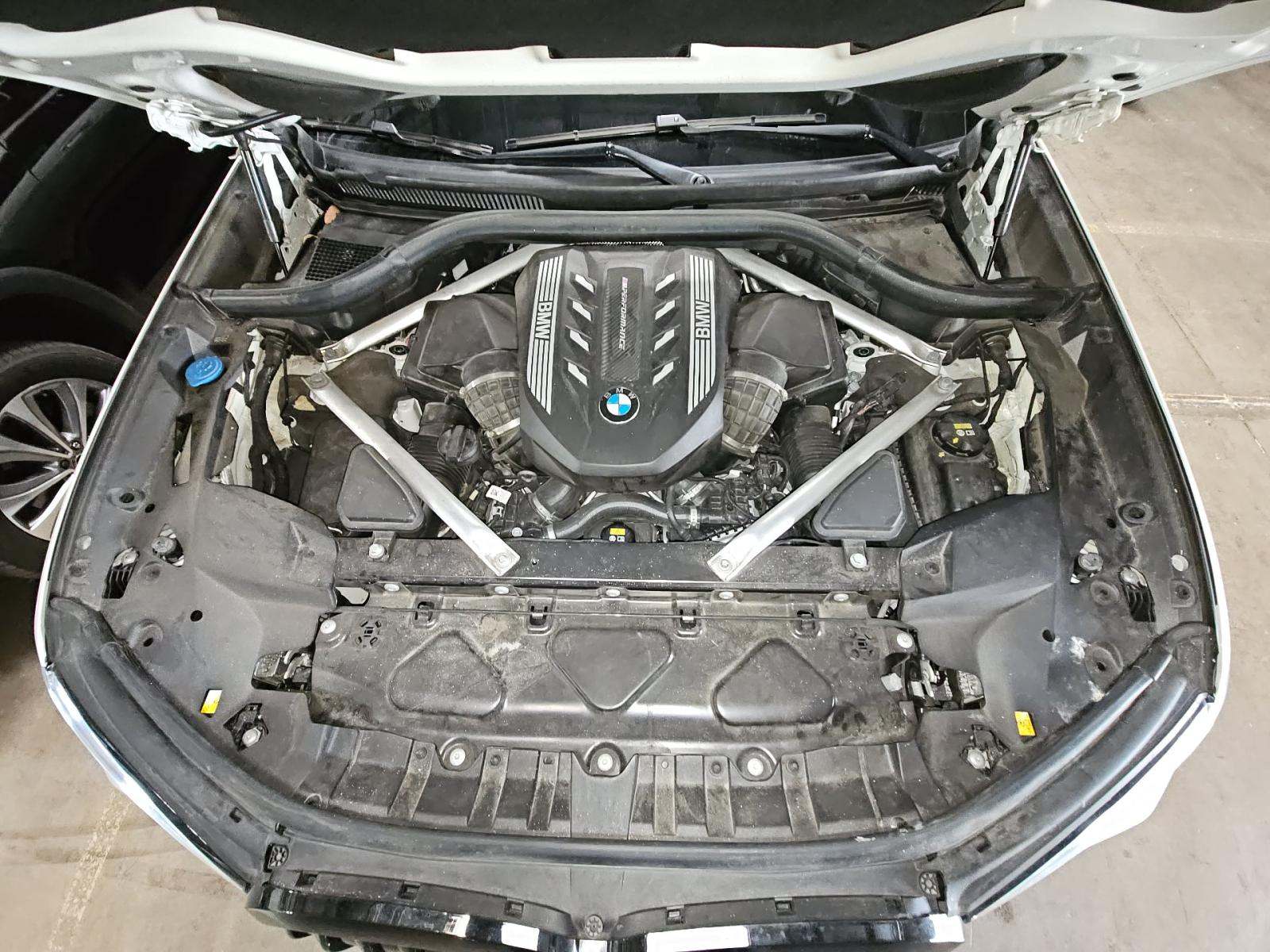 2022 BMW X7 M50i AWD