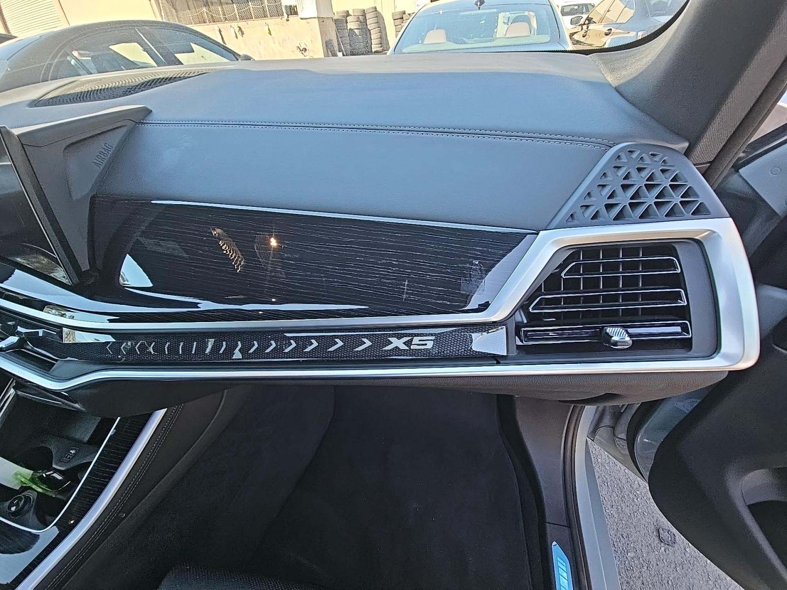 2024 BMW X5 xDrive50e AWD