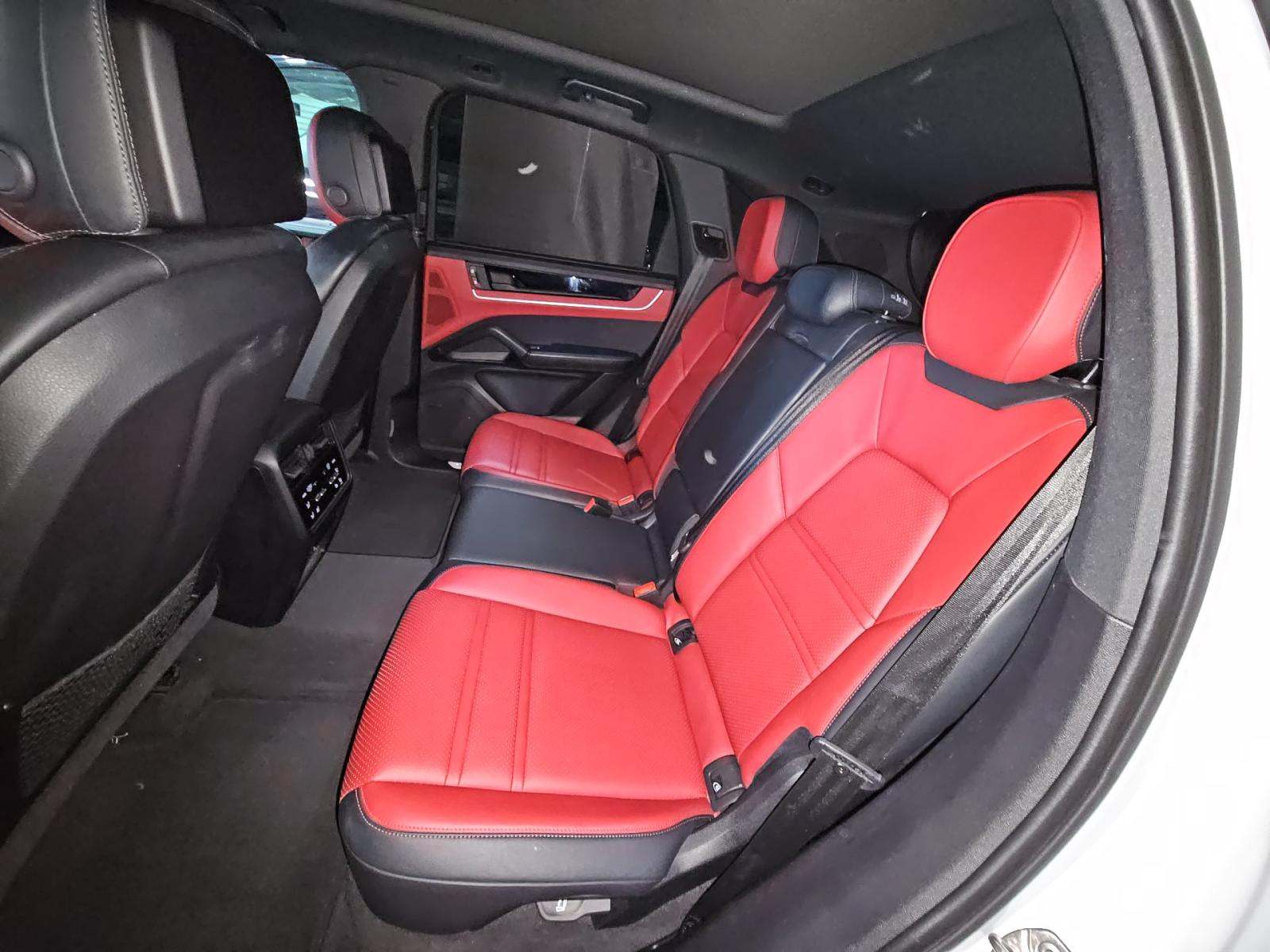 2024 Porsche Cayenne S AWD