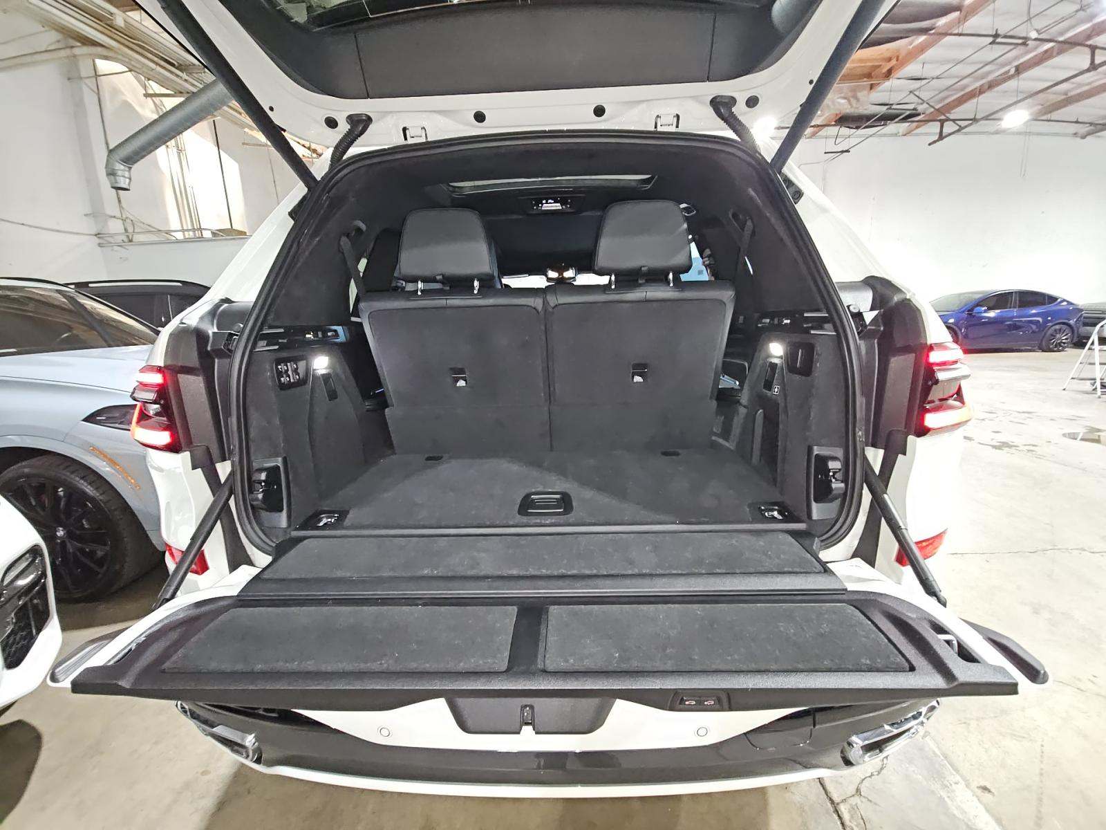 2024 BMW X7 xDrive40i AWD