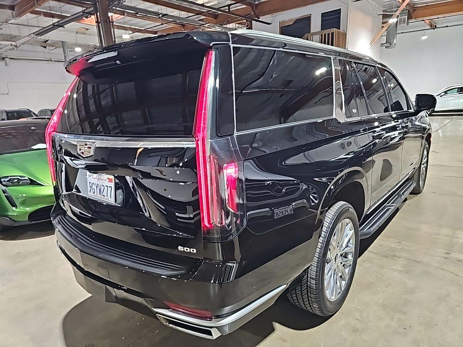 2023 Cadillac Escalade ESV Premium Luxury AWD