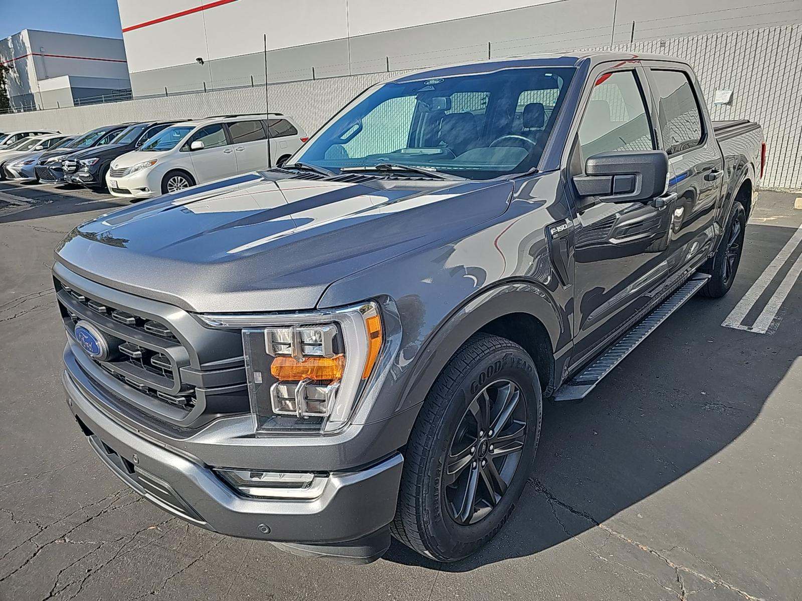 2022 Ford F-150 XLT RWD