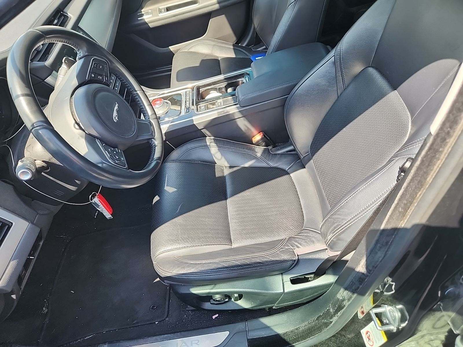 2016 Jaguar XF 35t Prestige RWD