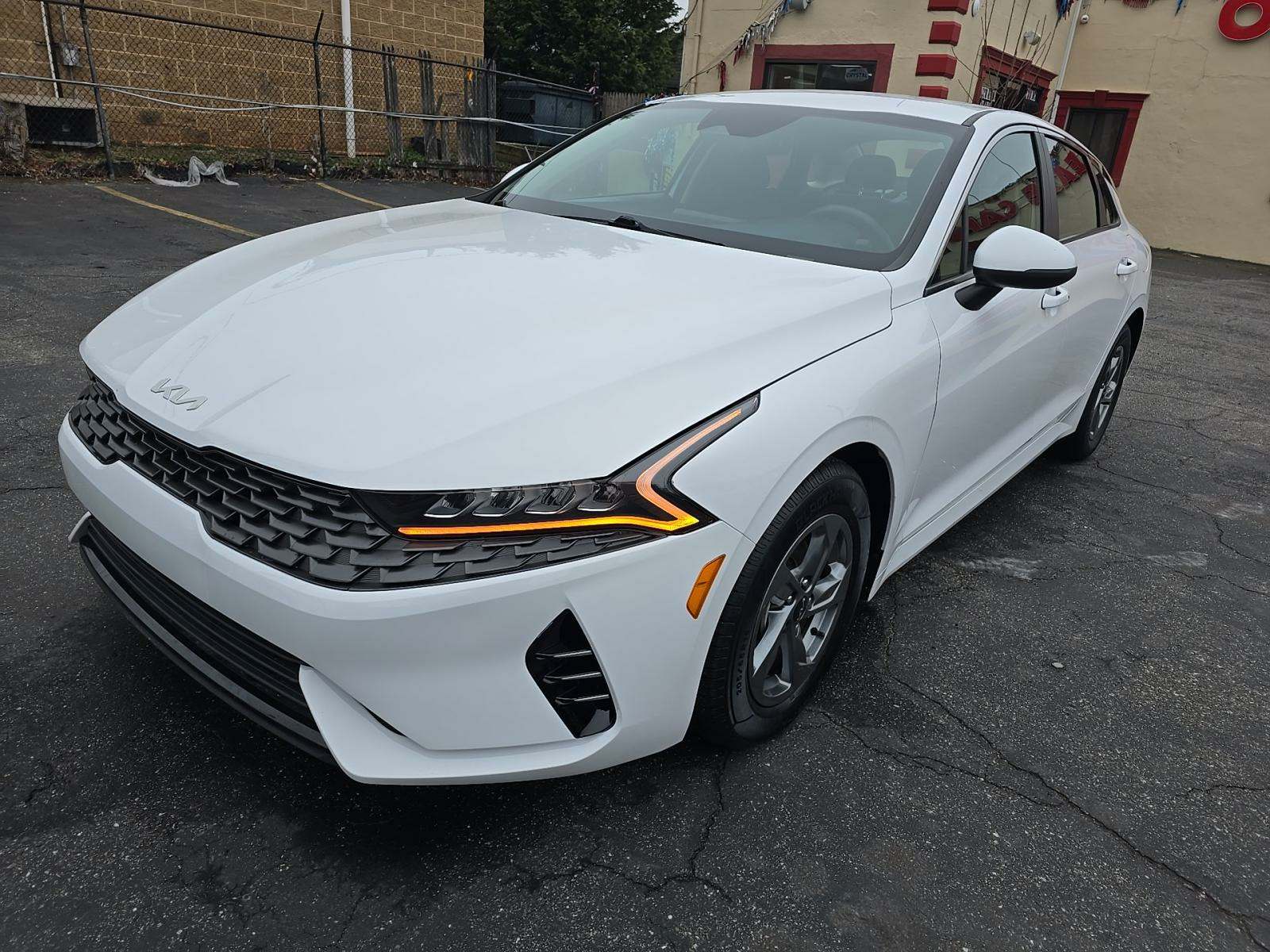 2022 Kia K5 LXS FWD