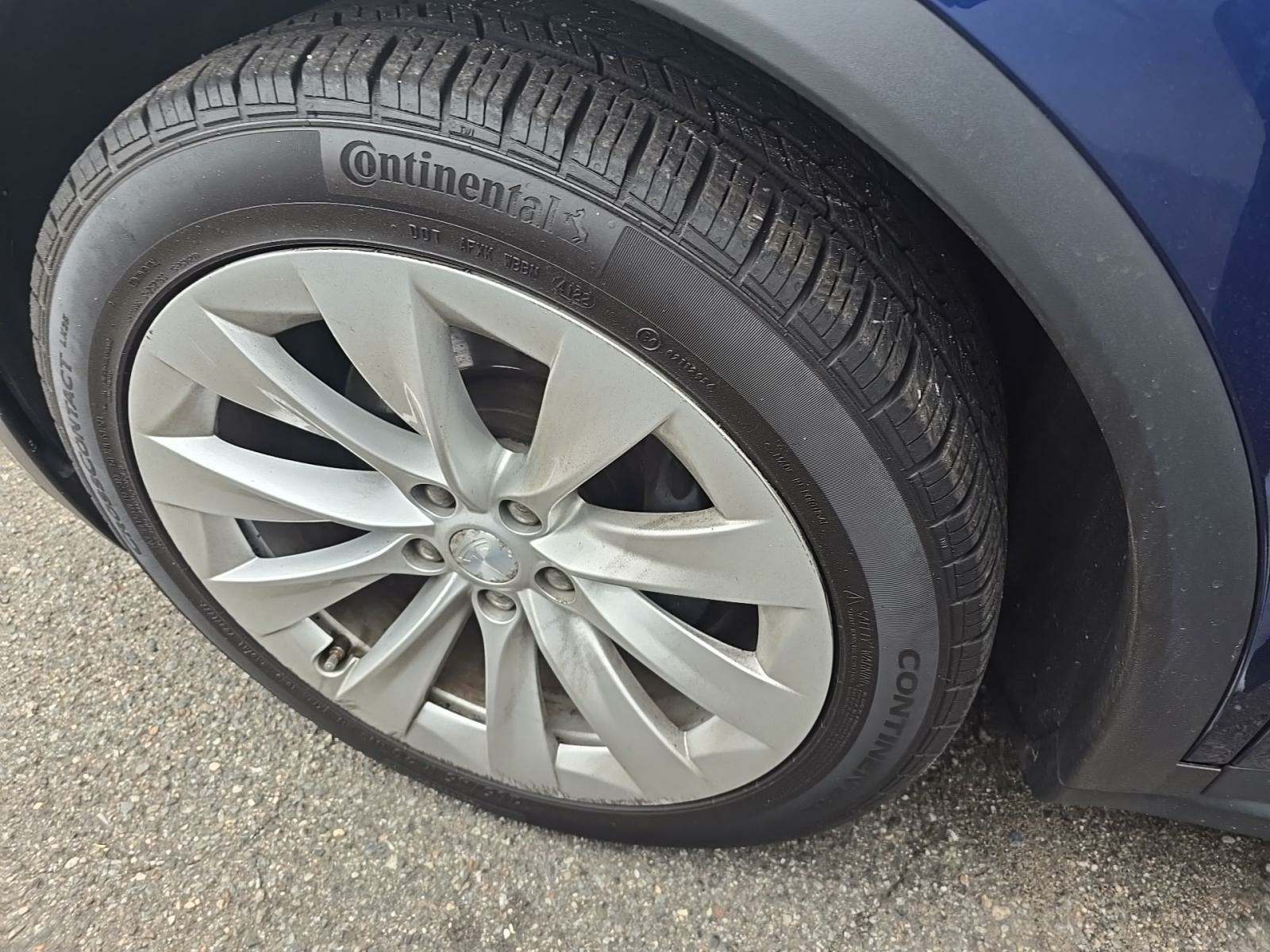 2018 Tesla Model X 75D AWD