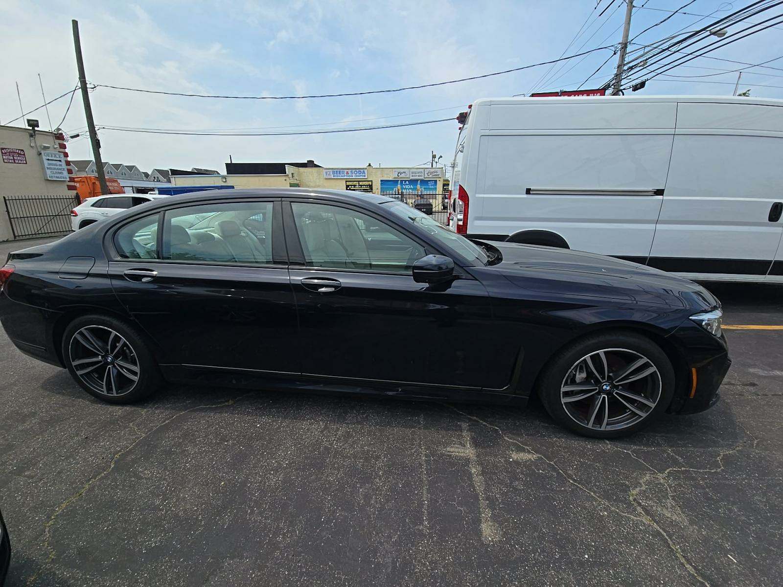 2022 BMW 7 Series 740i xDrive AWD